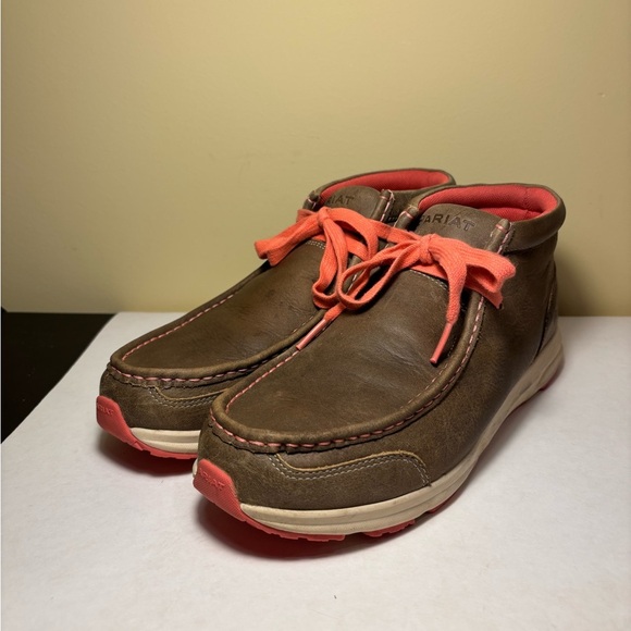 Ariat Women’s Sz 10 Spitfire Moccasin inspired shoe - Picture 5 of 5